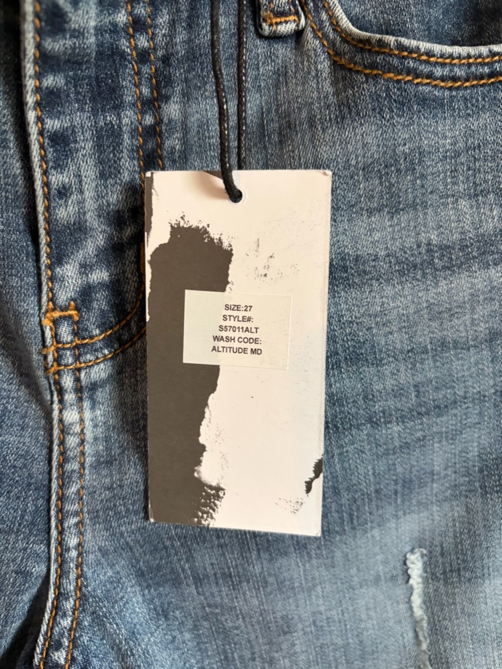 Distressed Light Wash Ankle Jeans - Women - Picture 3 of 6
